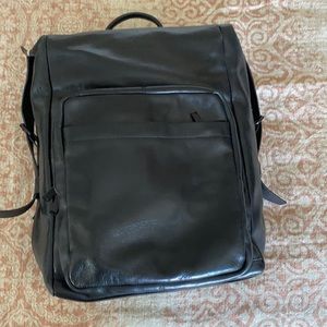 🖤 Kenneth Cole leather backpack 🖤
